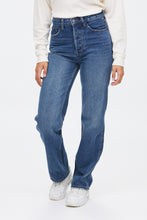 Low Rise Lolita Skinny Jean thumbnail 2