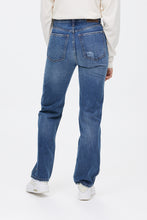 Low Rise Lolita Skinny Jean thumbnail 4