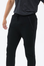 AERO Rib Panel Jogger thumbnail 4