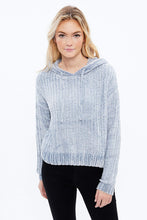 Pull en chenille lustrée à capuche thumbnail 5