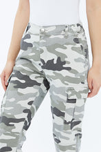 High Rise Relaxed Cargo Jogger thumbnail 6