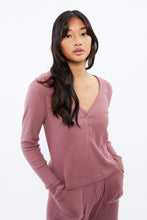 Haut pyjama cozy super doux henley col en V thumbnail 11