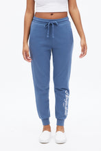 Joggeur Aéropostale cursif à imprimé graphique sur la jambe thumbnail 6