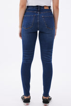 Seriously Stretchy Super High Rise Jegging thumbnail 4