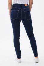 Seriously Stretchy High Rise Curvy Jegging thumbnail 4